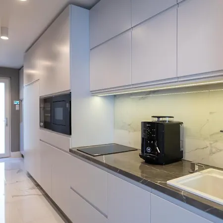 Solaris Luxory 아파트